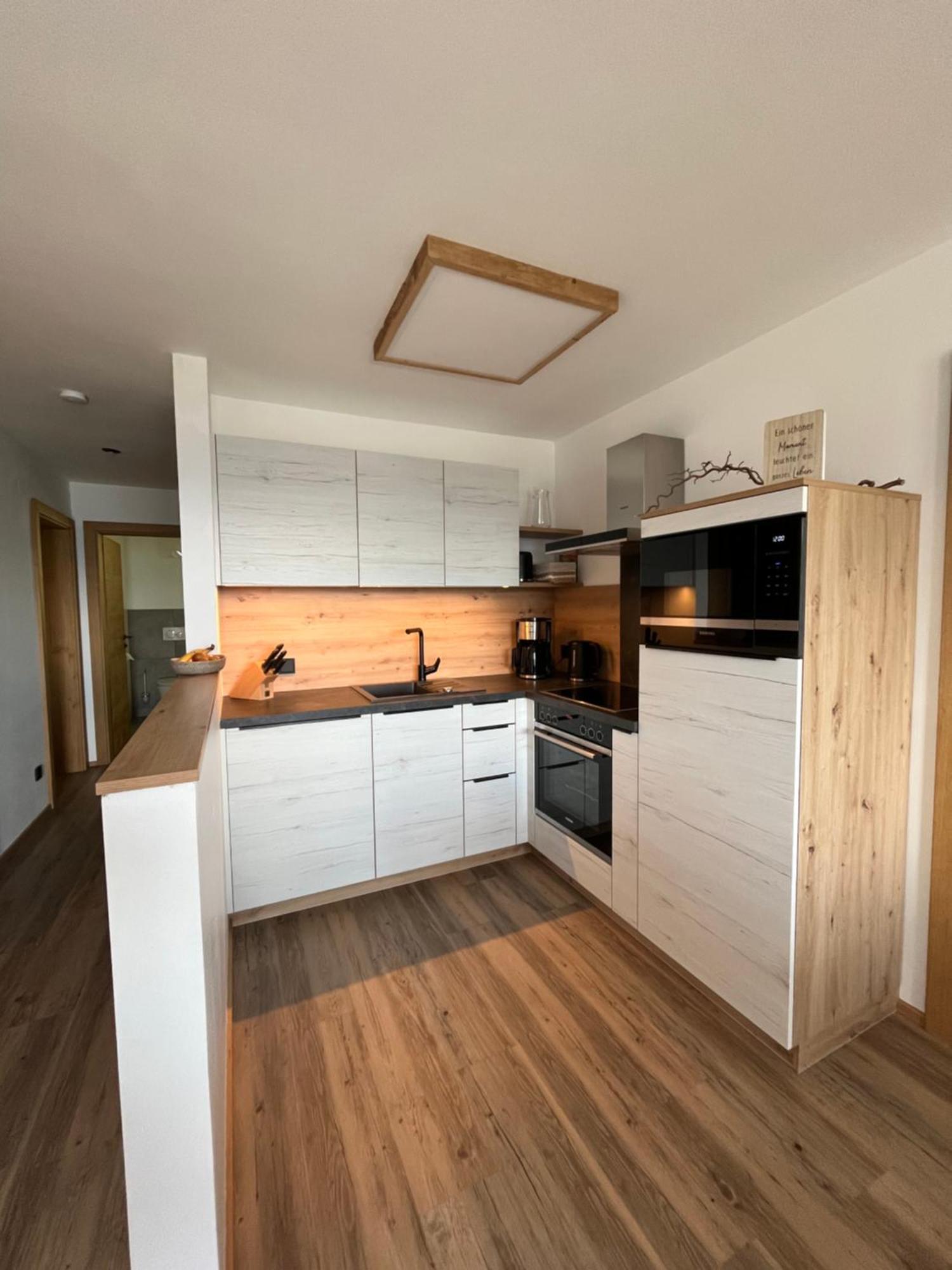 Der Wenger Apartment เวอร์เฟนแวง ภายนอก รูปภาพ